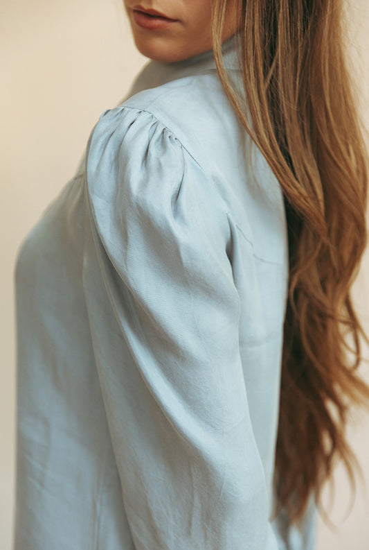 Sienna mini dress in Hazy Blue, close-up of the gathered puff shoulder